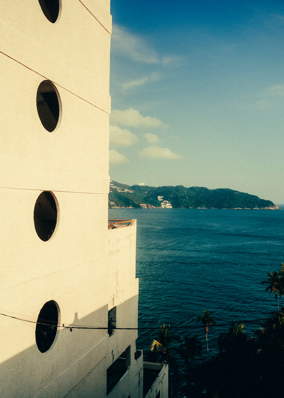 building architecture vintage-acapulco-lesvoyagesdapogee