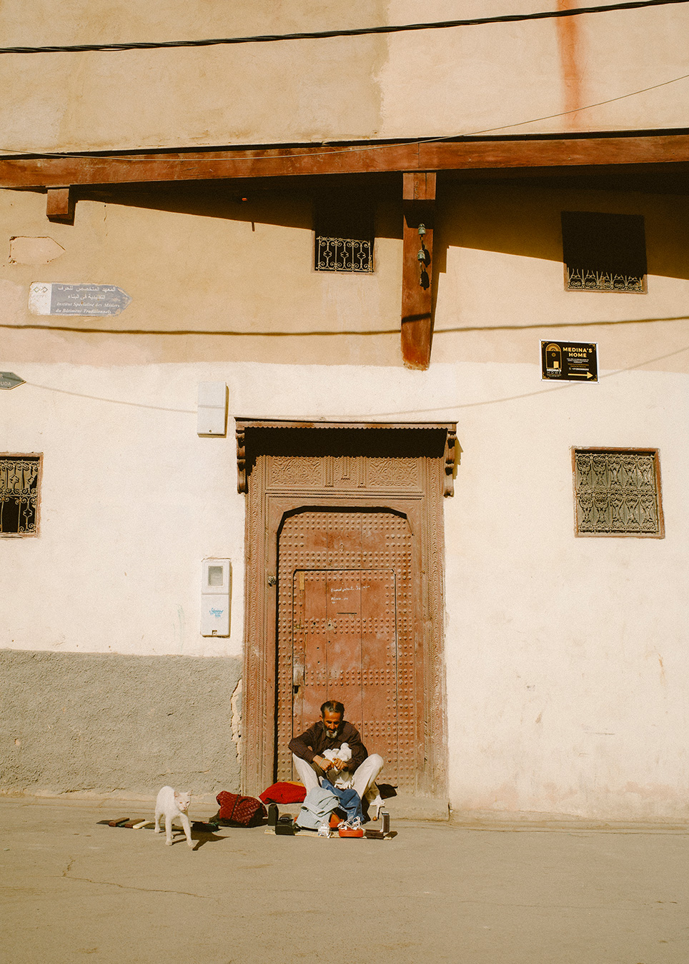 scène de rue dans la medina de Fez Maroc