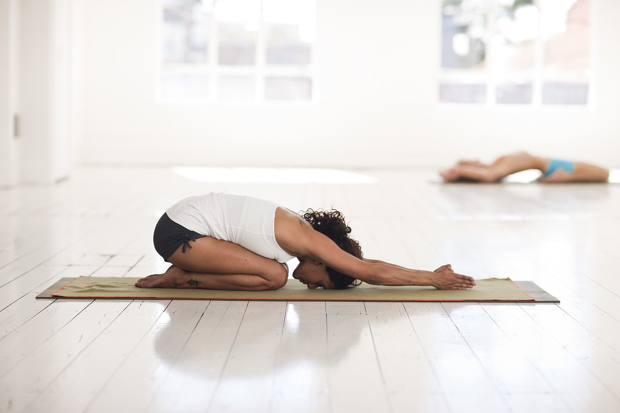 posture de l'enfant-balasana-yoga-lesvoyagesdapogee