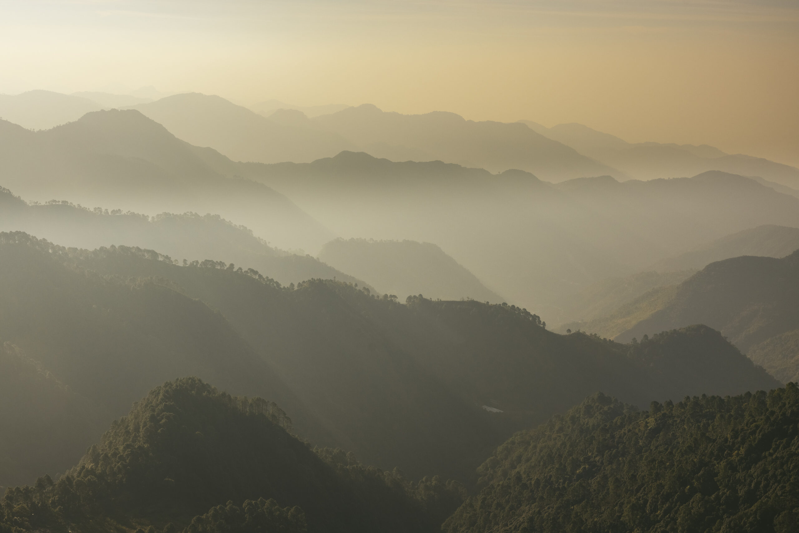 Vue sur les contreforts de l’Himalaya près de Six Senses Vana